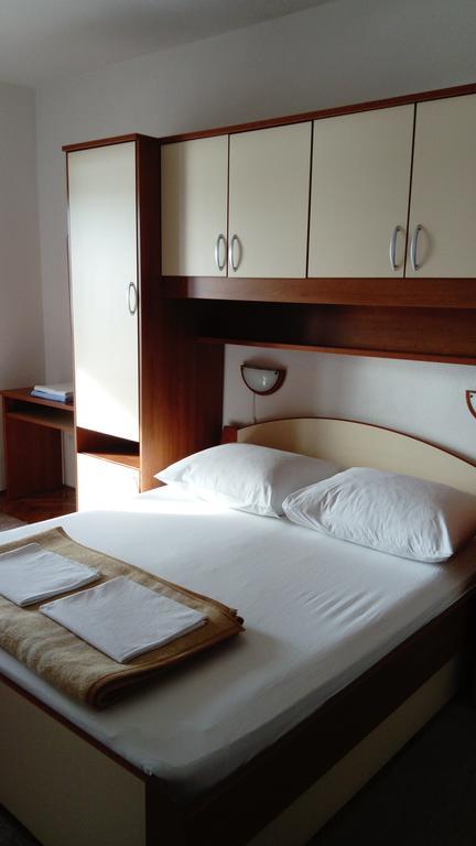 Apartments Branko Hoek van Holland Phòng bức ảnh